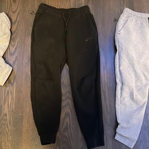 Nike Tech pants size S, used, good condition no major flaws or pilling.